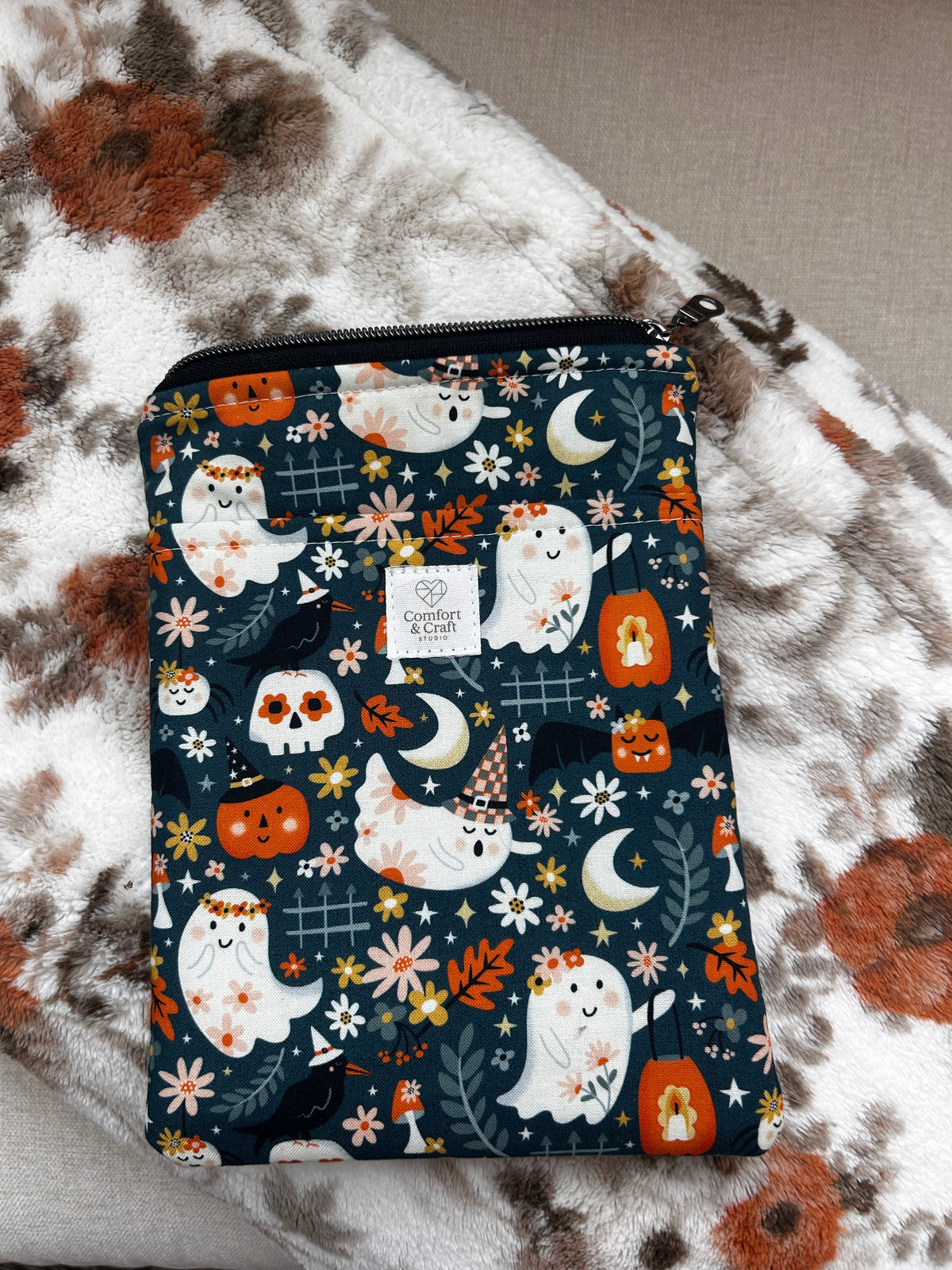 Ghostly Garden Kindle Sleeve